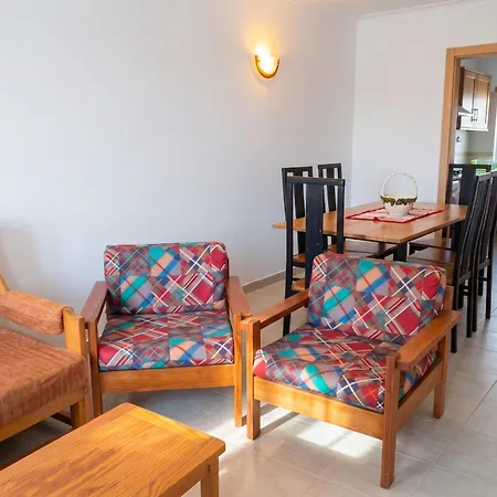 Welcoming In 80 M² With Shared Pool