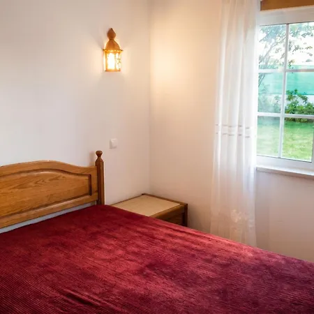 Welcoming In 80 M² With Shared Pool Albufeira