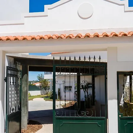 Welcoming In 80 M² With Shared Pool Albufeira