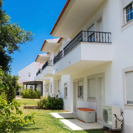 Welcoming In 80 M² With Shared Pool