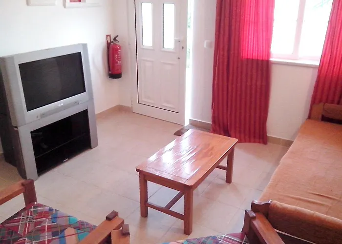 Welcoming In 80 M² With Shared Pool