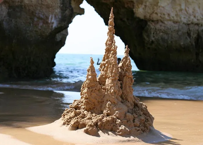 Welcoming In 80 M² With Shared Pool