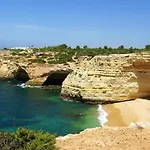 Welcoming In 80 M² With Shared Pool * Albufeira